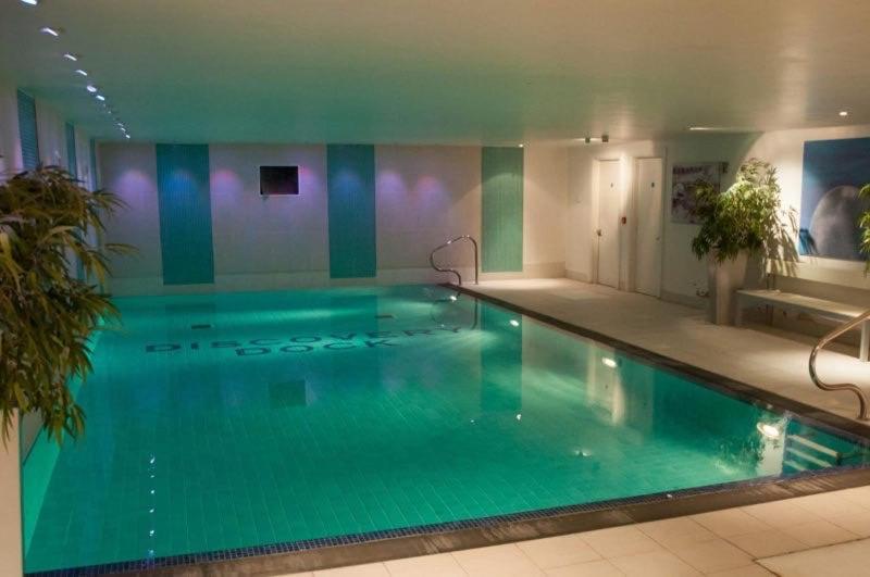 Spare In All-female 2-bedroom Flat-female Only! Gasthof